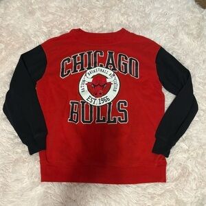 Chicago Bulls Red and Black Sweatshirt Small Color Block NBA 90s Vintage Style